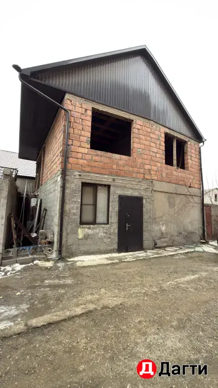 дом в первой Махачкале, район 36 школы.