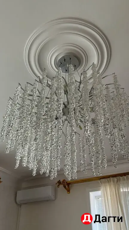 люстры 2 штуки