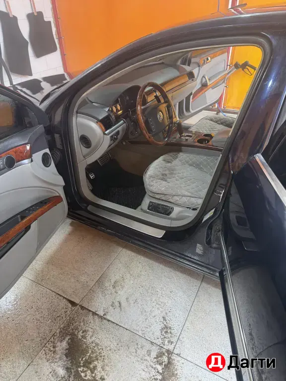 Volkswagen Phaeton, 2003 года