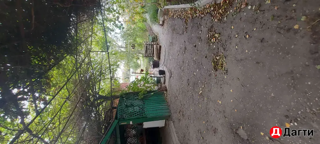 участок с домом