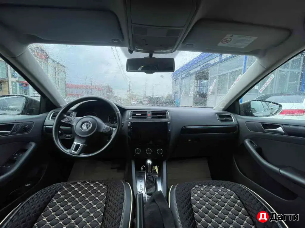 Volkswagen Jetta, 2012 года