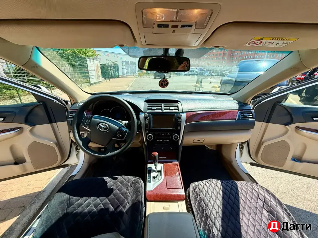 Toyota Camry, 2014 года