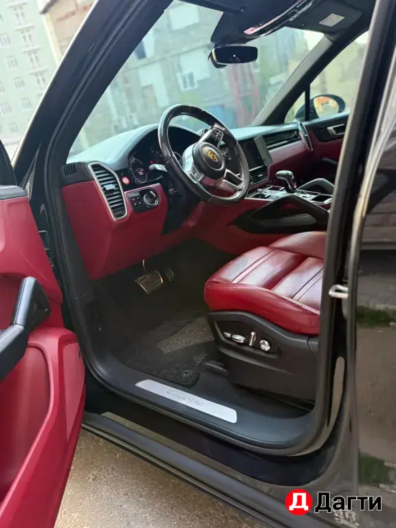 Porsche Cayenne, 2020 года