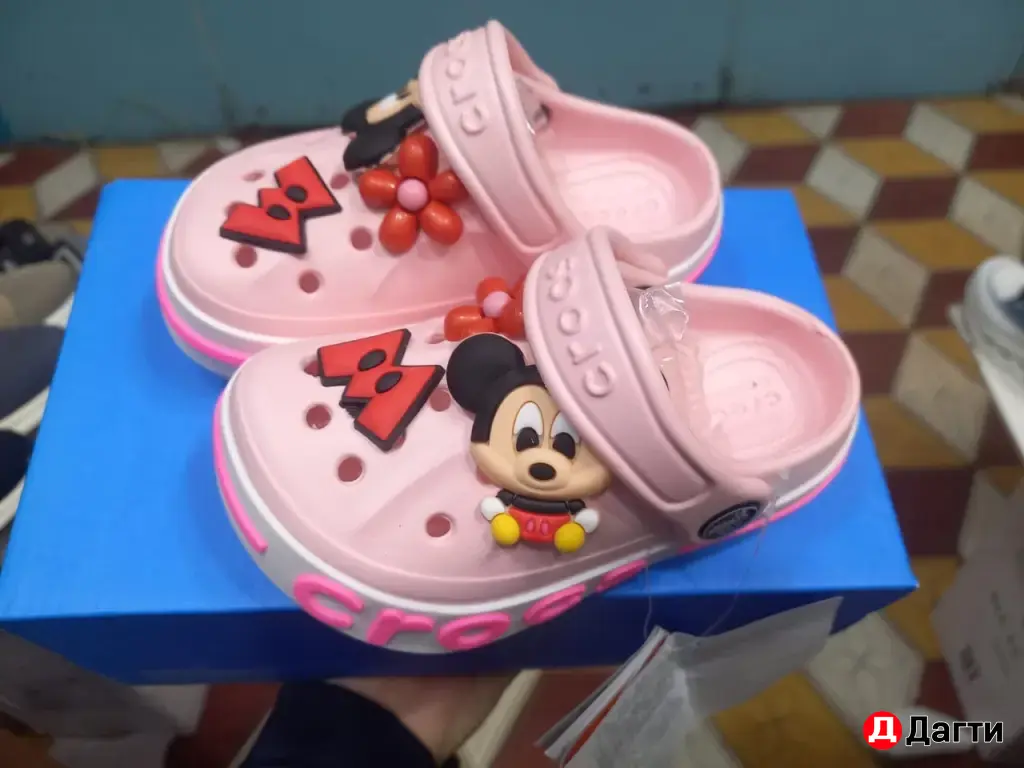 Тапочки Crocs