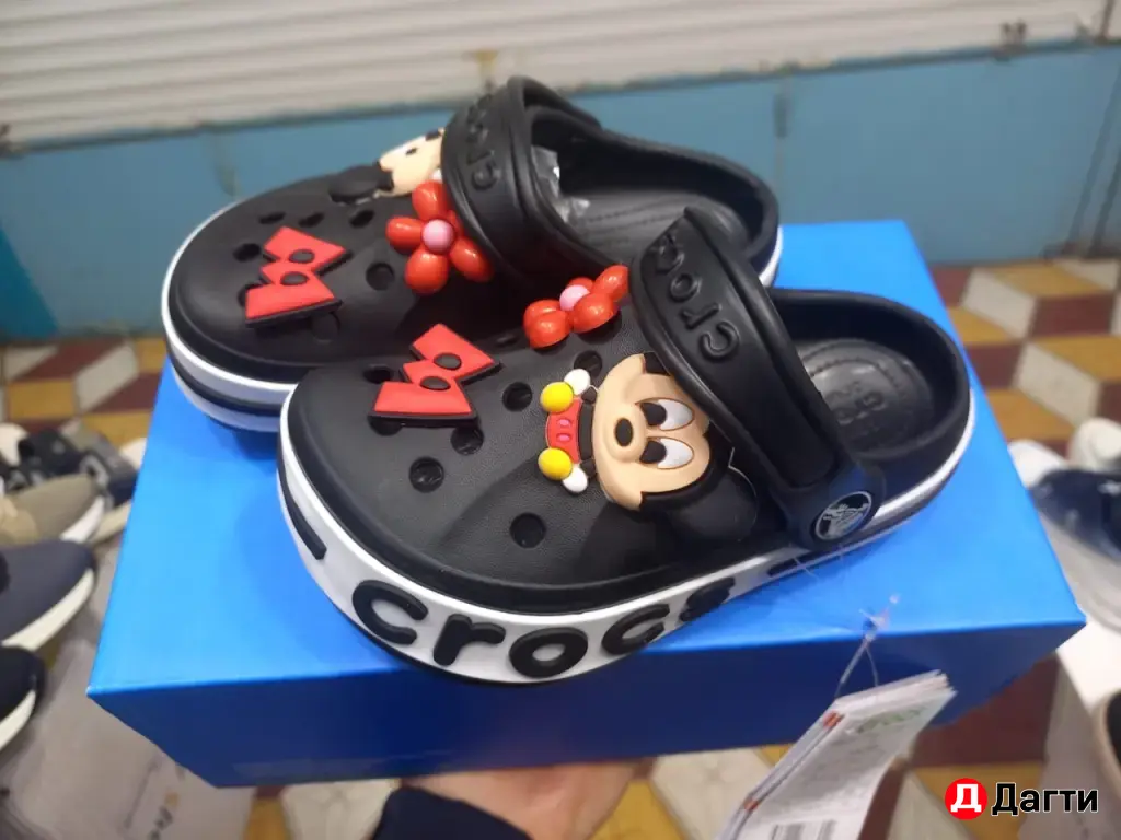Тапочки Crocs