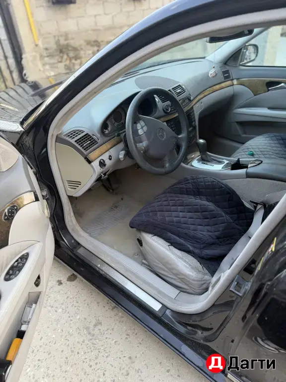 Mercedes-Benz E-Класс, 2004 года