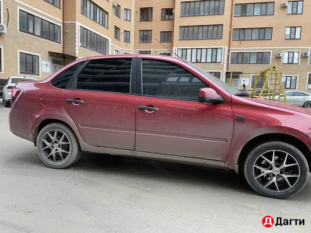 LADA (ВАЗ) Granta, 2013 года