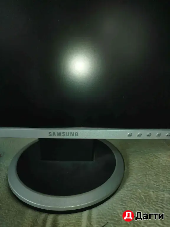 Монитор SAMSUNG