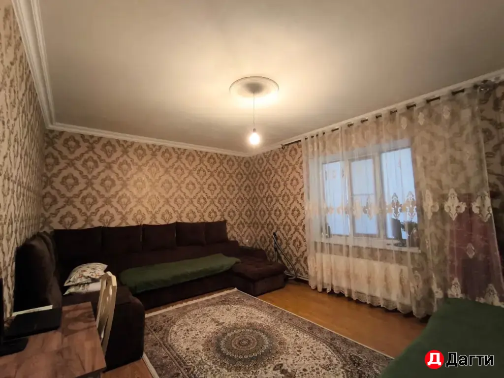 Частный дом в Каспийске, с готовым помещением под коммерцию