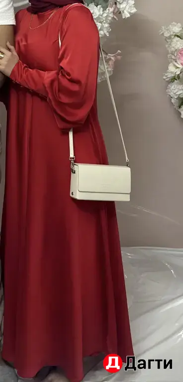 Длинное женское платье