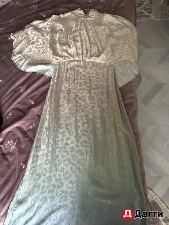 Женское длинное платье