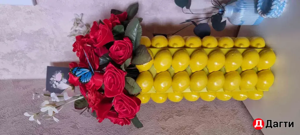 Ваза с лимонами