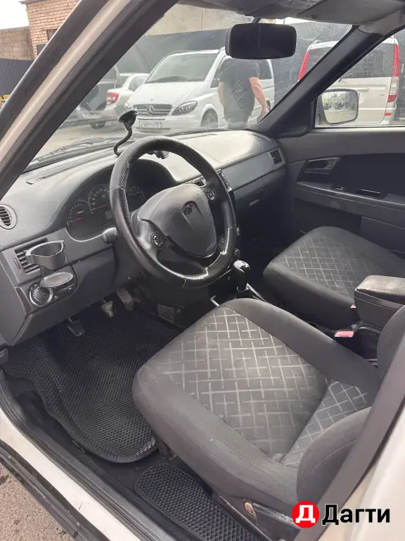 LADA (ВАЗ) Priora, 2011 года
