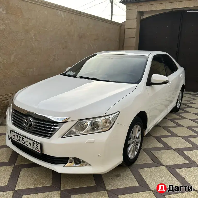 Toyota Camry, 2012 года