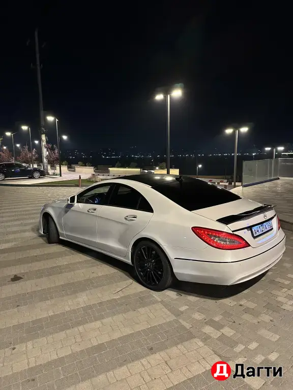 Mercedes-Benz CLS, 2011 года