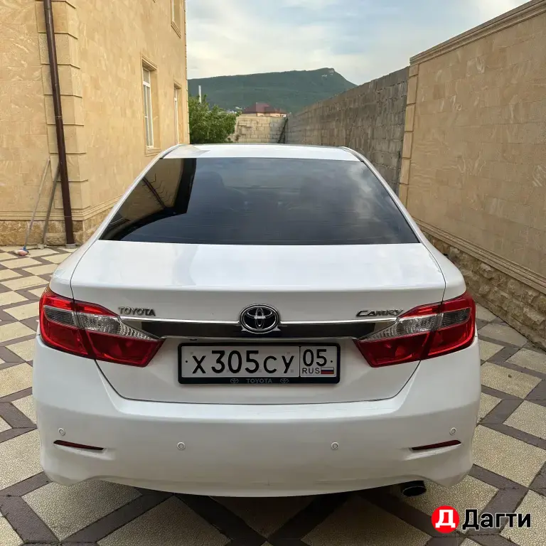 Toyota Camry, 2012 года