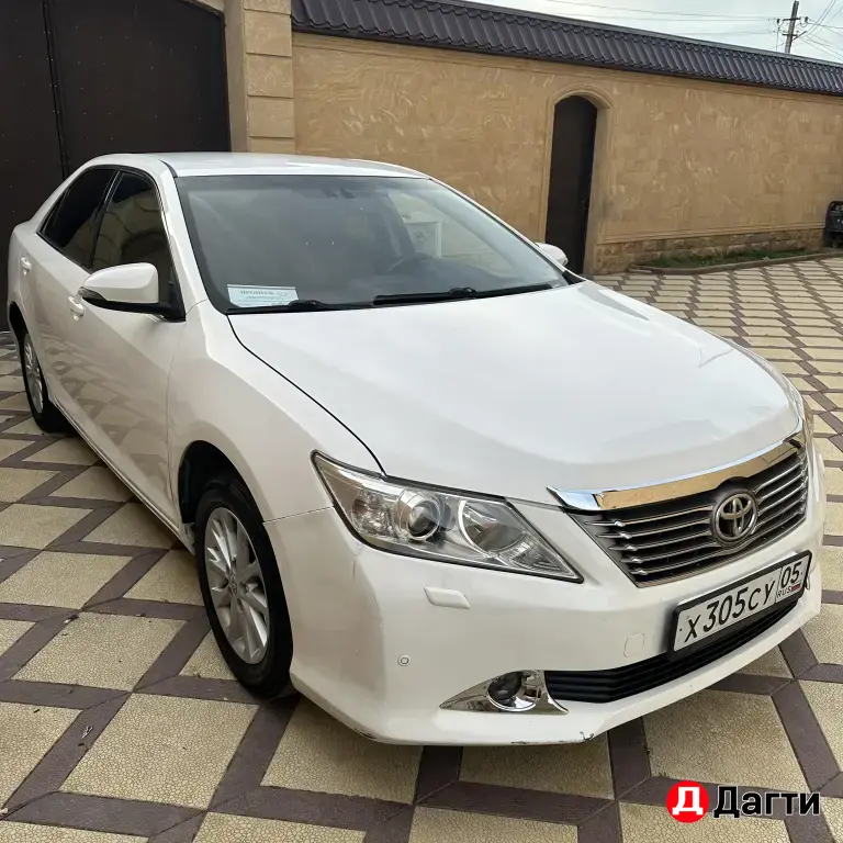 Toyota Camry, 2012 года