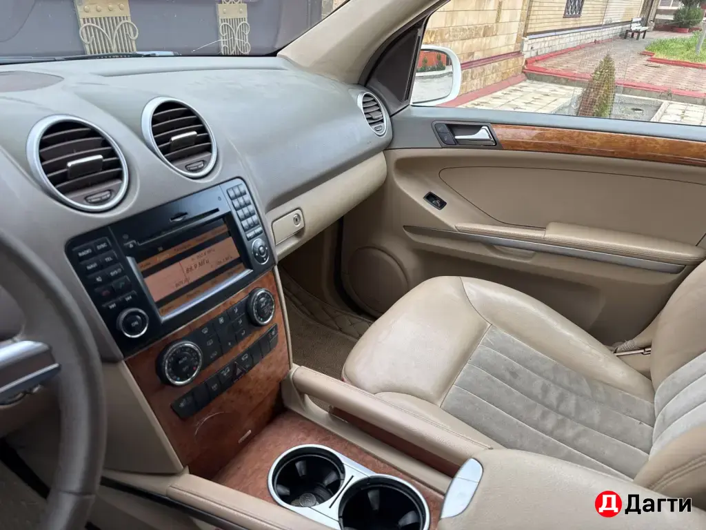 Mercedes-Benz M-Класс, 2005 года
