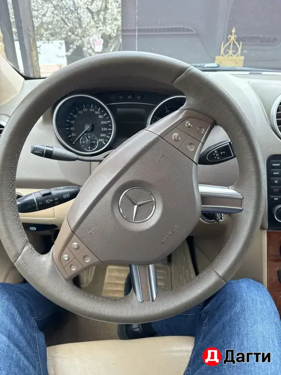 Mercedes-Benz M-Класс, 2005 года
