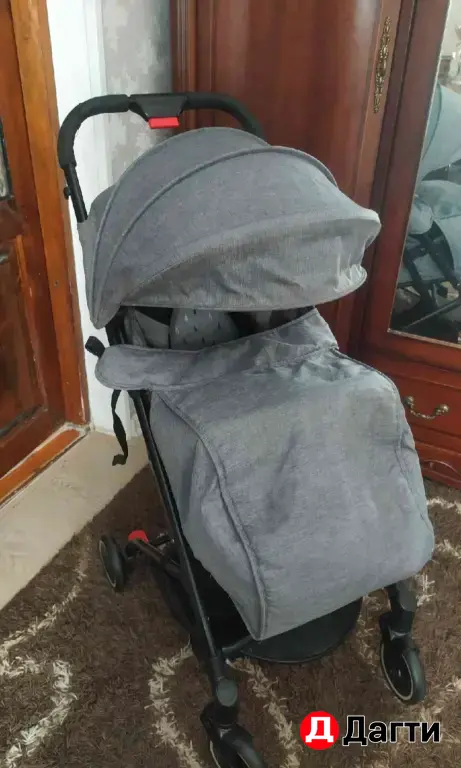 Коляска прогулочная