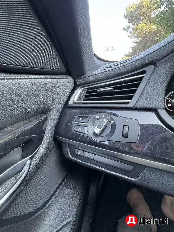 BMW 7 серии, 2010 года