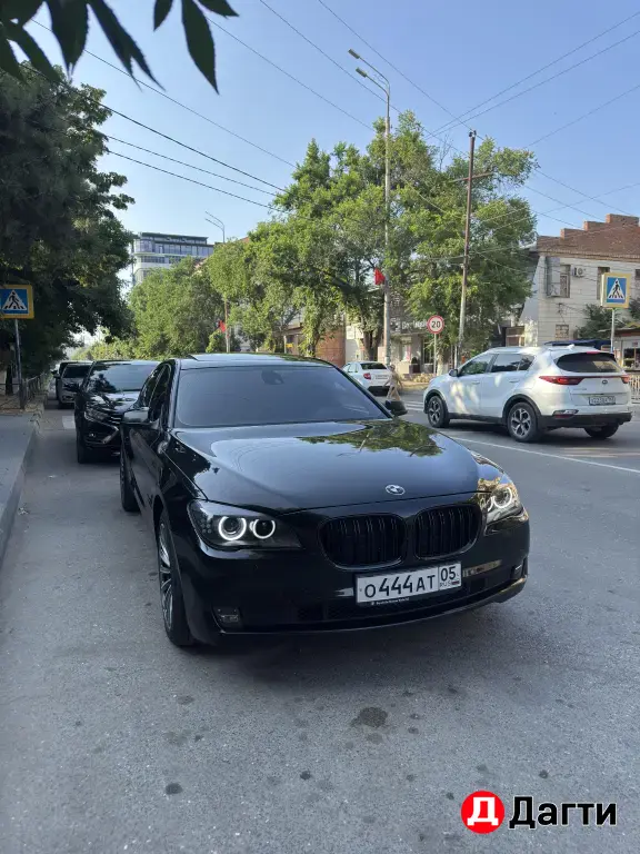 BMW 7 серии, 2010 года