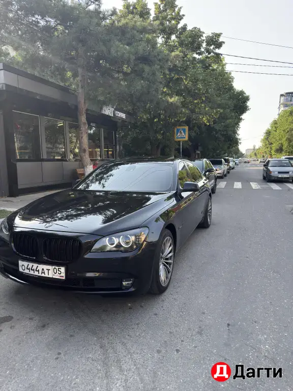 BMW 7 серии, 2010 года