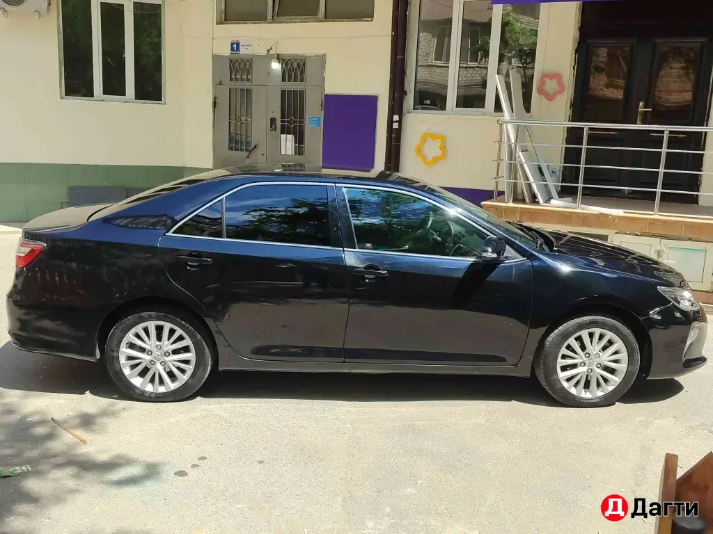 Toyota Camry, 2015 года