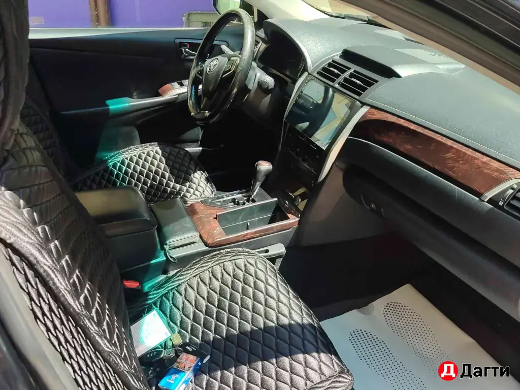 Toyota Camry, 2015 года