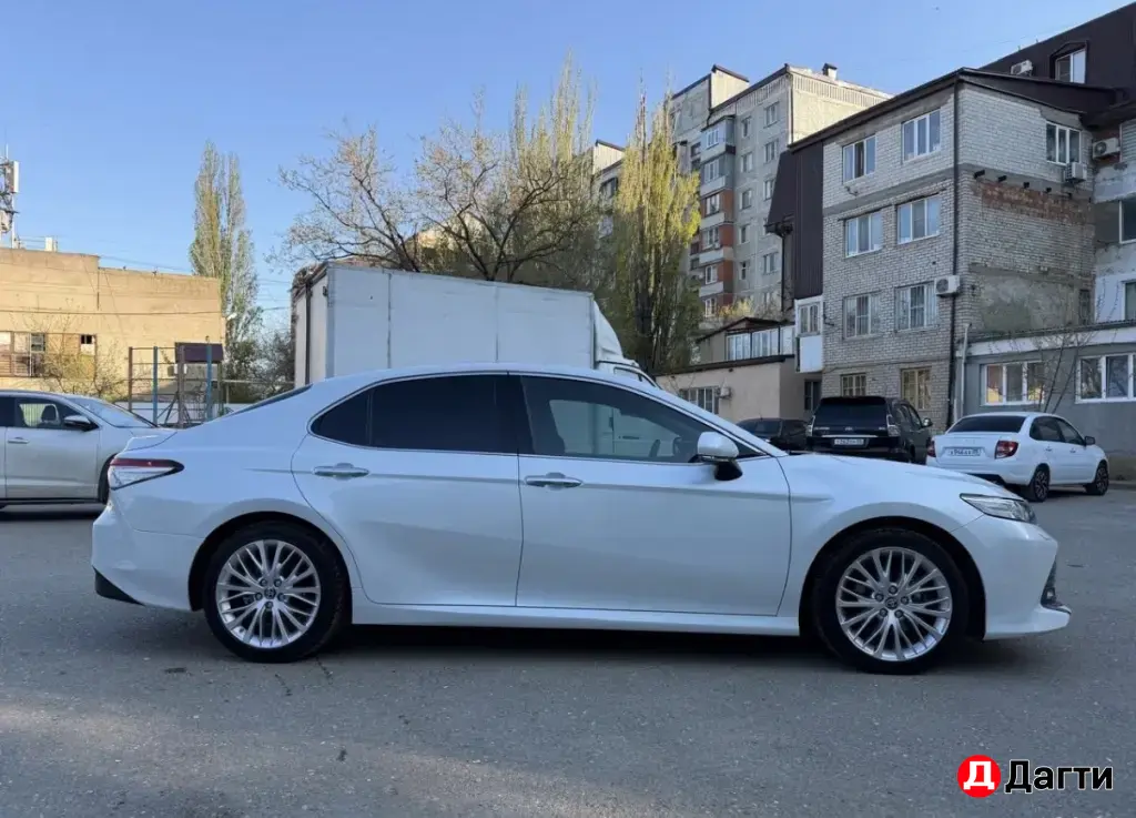 Toyota Camry, 2020 года