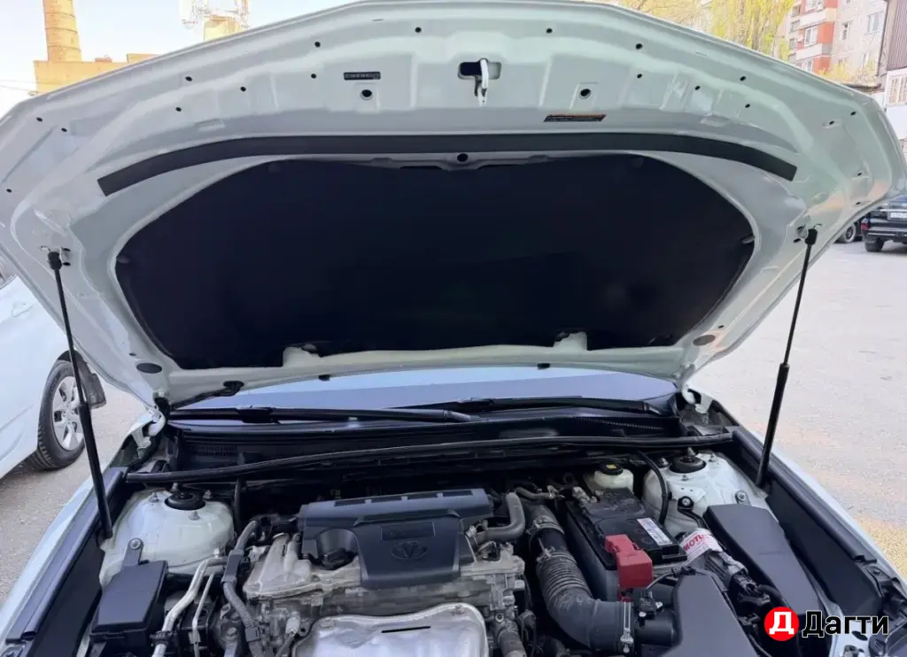 Toyota Camry, 2020 года