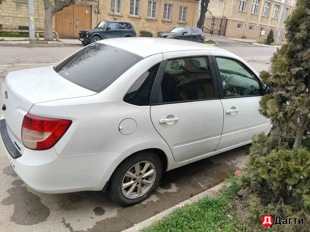 LADA (ВАЗ) Granta, 2013 года