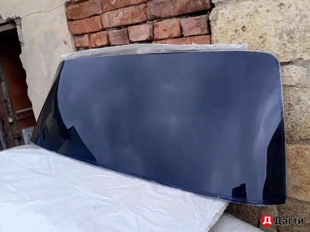 Заднее лобовое стекло ВАЗ 2106