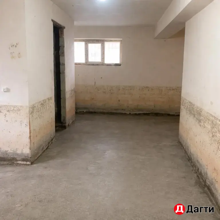 цоколь коммерция 285 квадратов