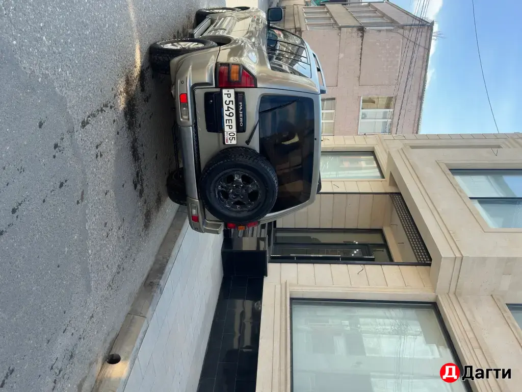 Mitsubishi Pajero, 2001 года