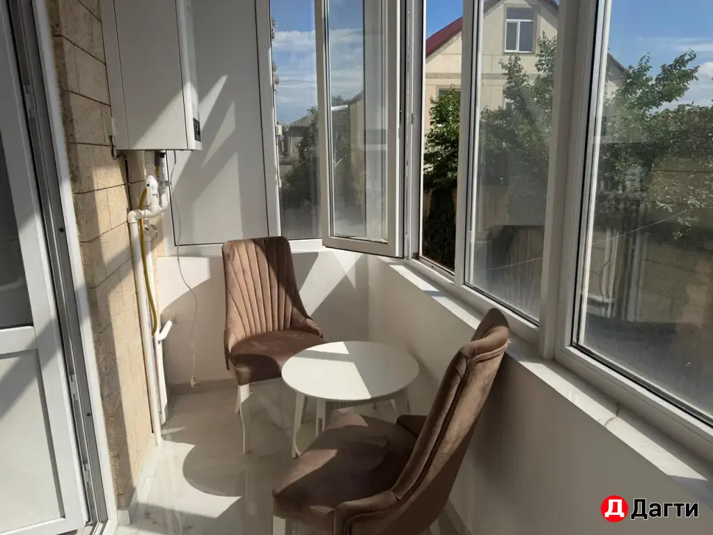 трехкомнатная квартире между Каспийском и Махачкалой