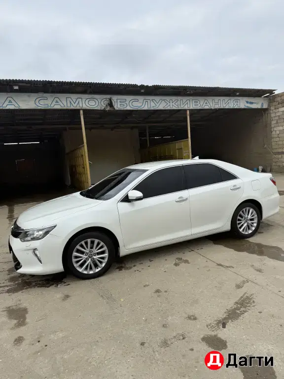 Toyota Camry, 2017 года