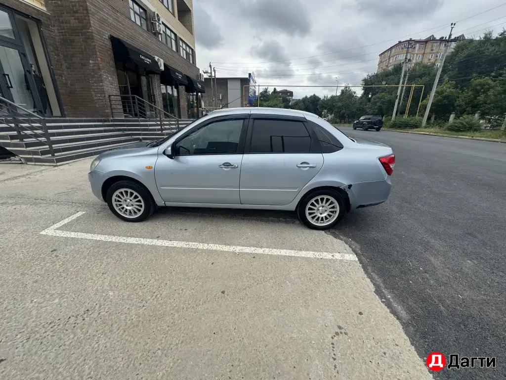LADA (ВАЗ) Granta, 2013 года