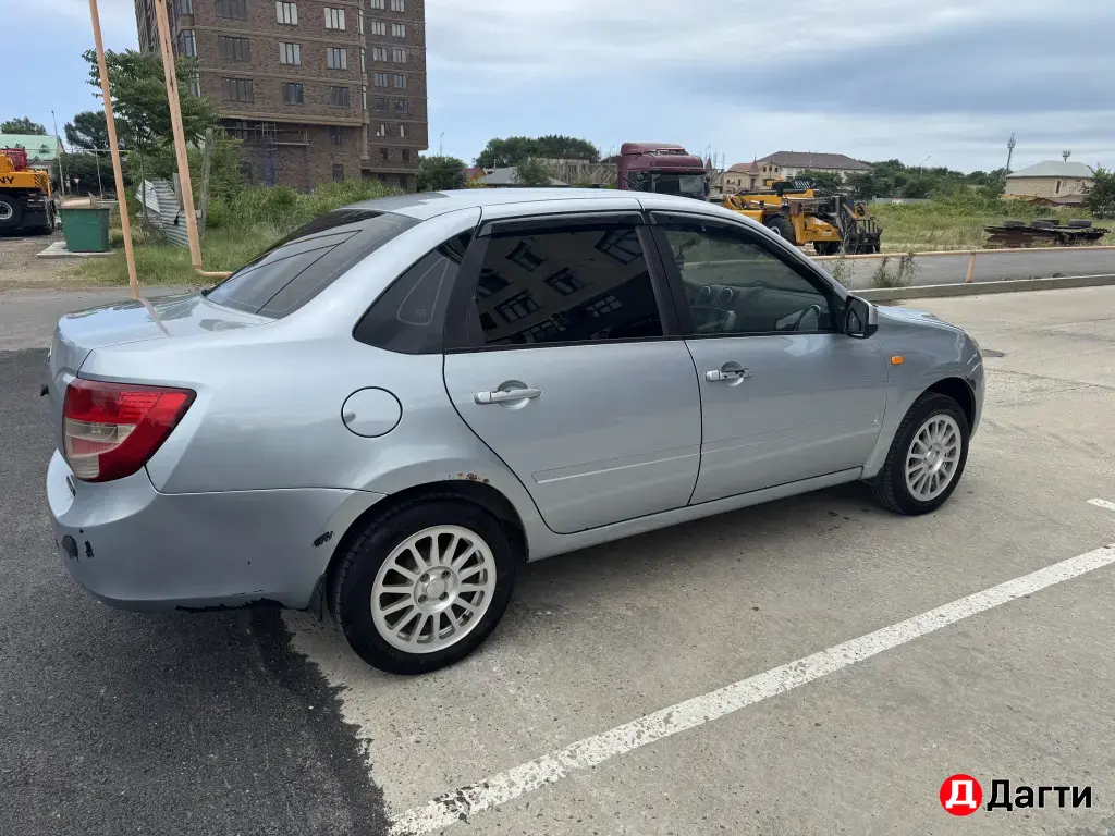 LADA (ВАЗ) Granta, 2013 года