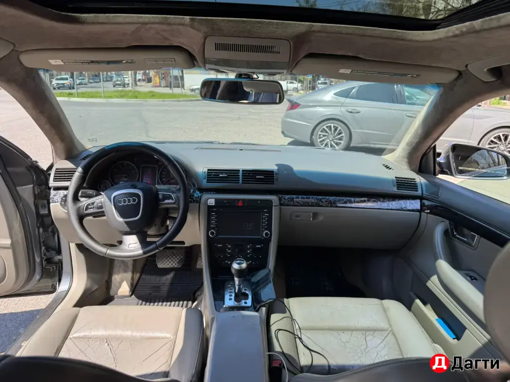 Audi A4, 2003 года