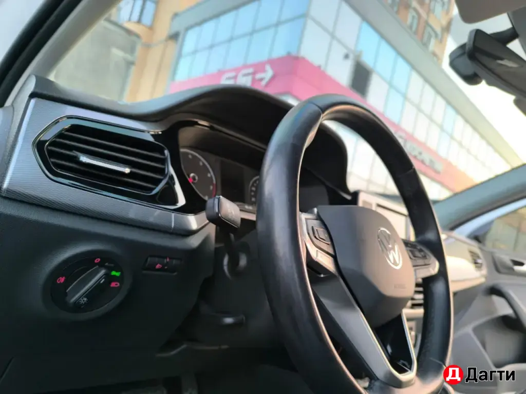 Volkswagen Polo, 2022 года