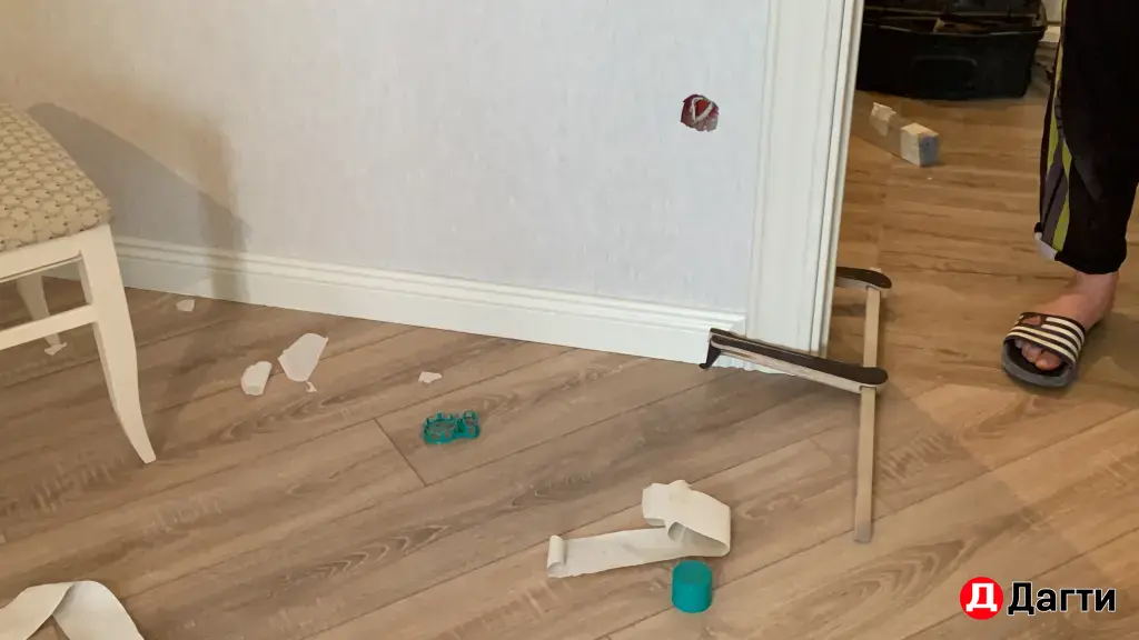 установка плинтусов