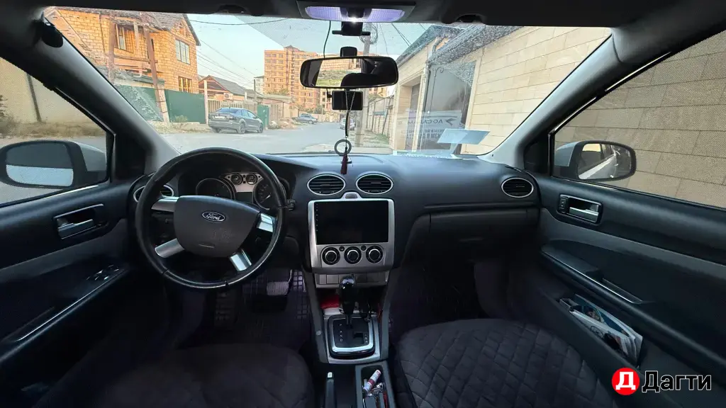 Ford Focus, 2010 года