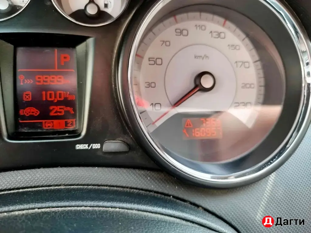 Peugeot 308, 2009 года