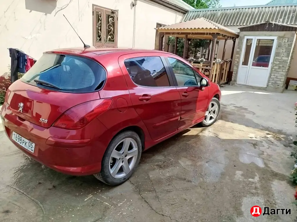 Peugeot 308, 2009 года