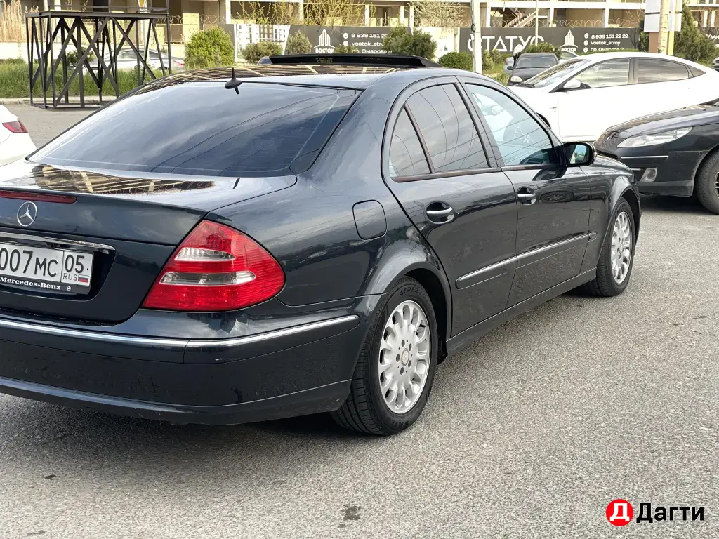 Mercedes-Benz E-Класс, 2005 года