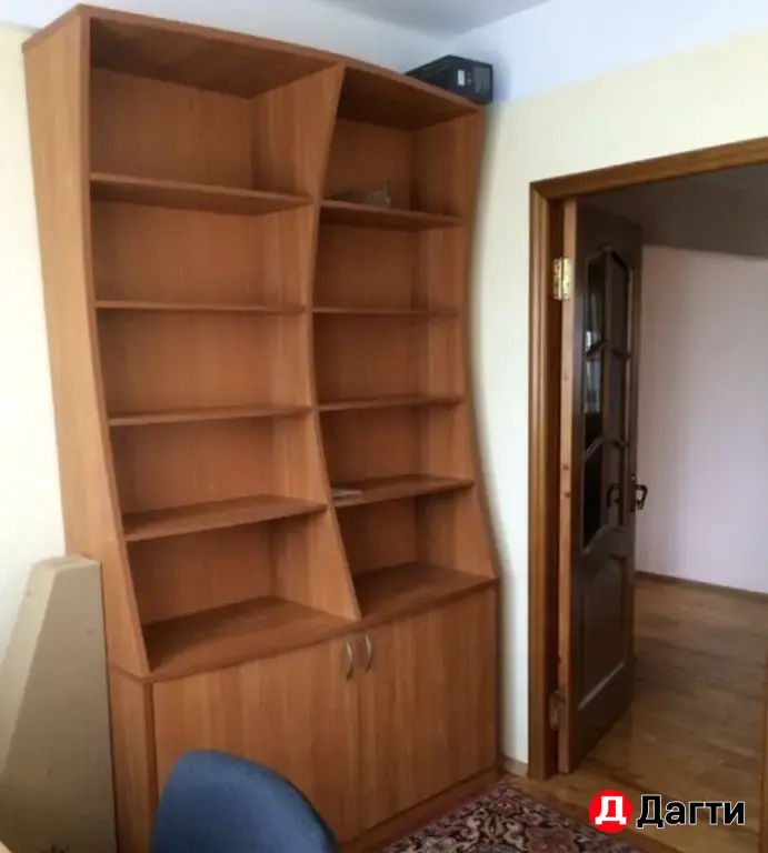 Сдам 4 комн. квартиру в районе Джума-Мечети