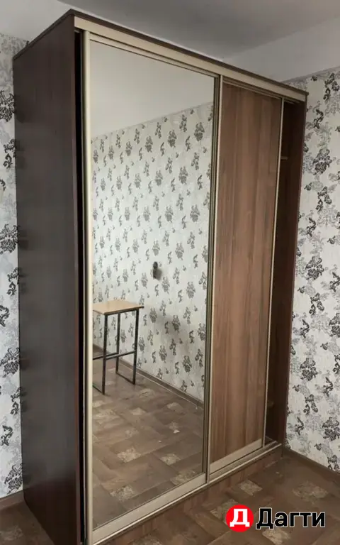 Шкав в прихожую