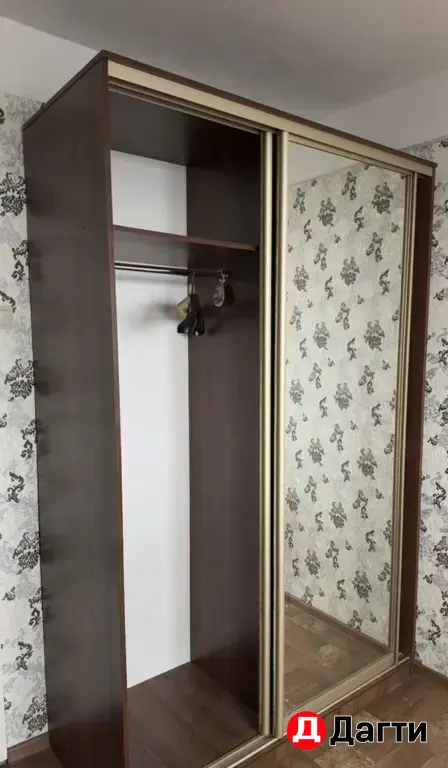 Шкав в прихожую
