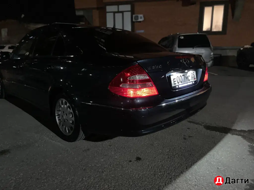 Mercedes-Benz E-Класс, 2005 года